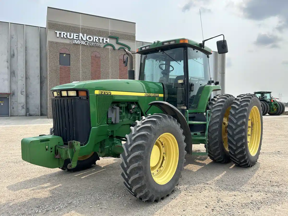 Used 1998 John Deere 8200 Tractor AgDealer