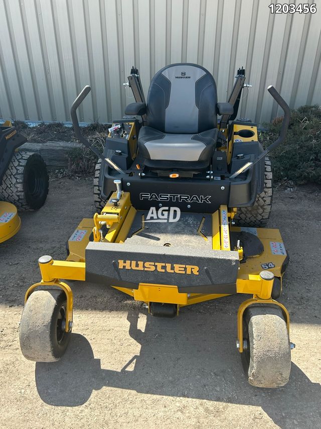 New 2022 Hustler FASTRAK Mower - Zero Turn | AgDealer