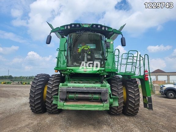 Used 2022 John Deere S760 Combine | AgDealer