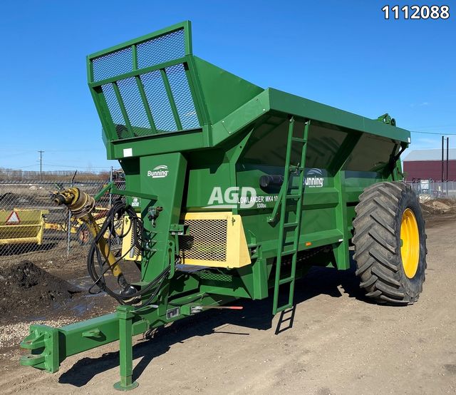 Used 2012 Bunning LOWLANDER MK4 105 Manure Spreader AgDealer