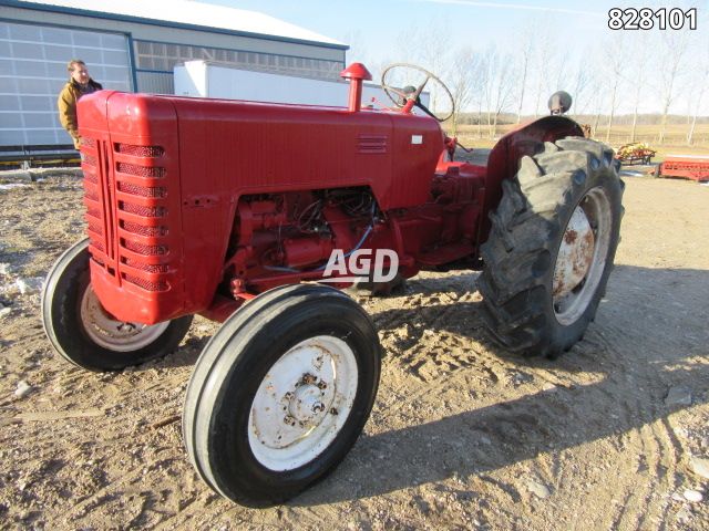 Used 1958 International Harvester B250 Tractor | AgDealer