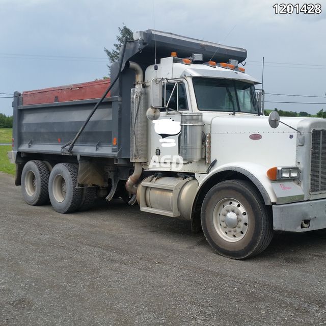 Used 2000 Peterbilt Cummings Truck - Dump 