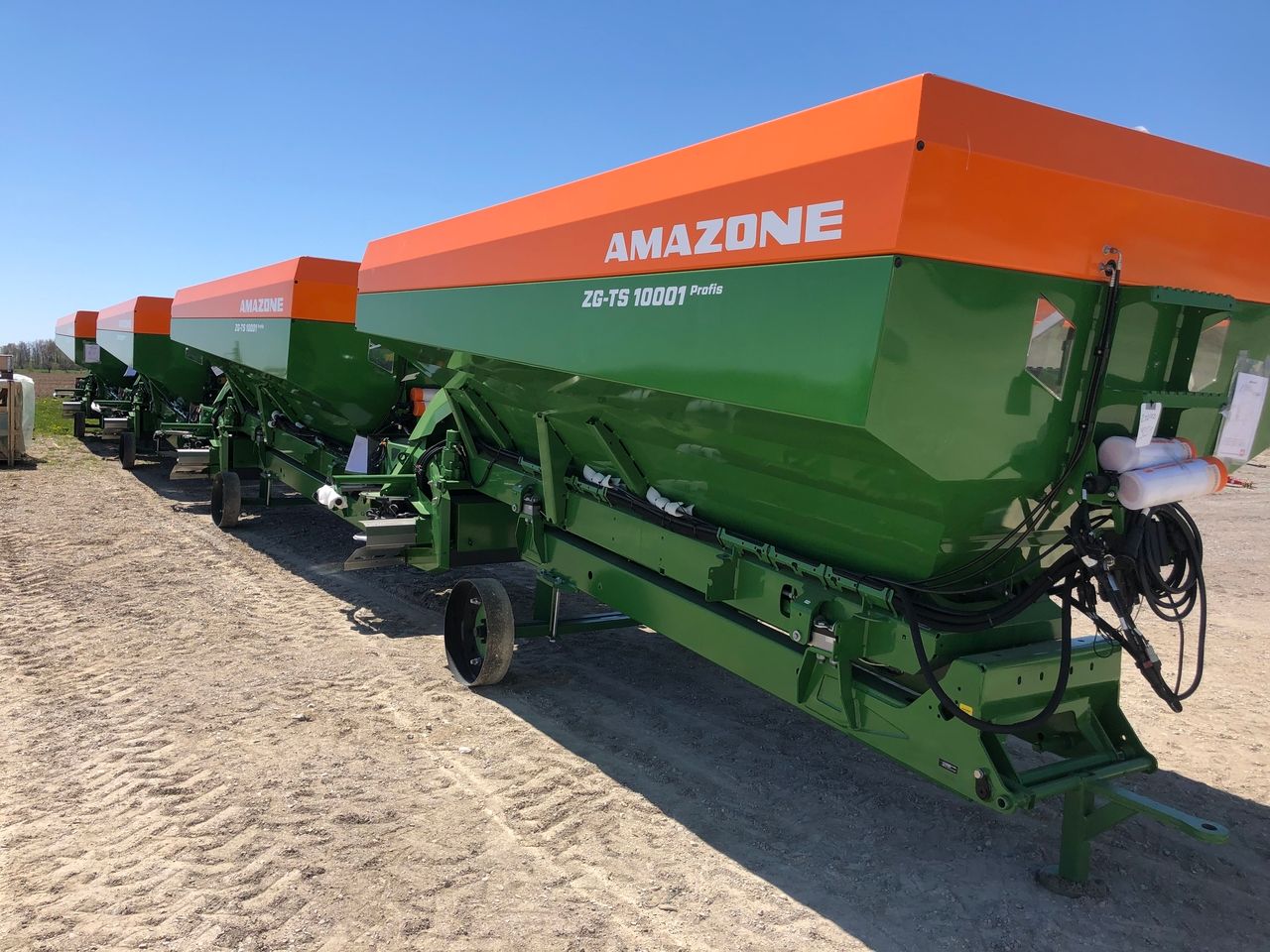 2021 Amazone ZGTS 10001 Spreader Fertilizer Stratford Farm Equipment
