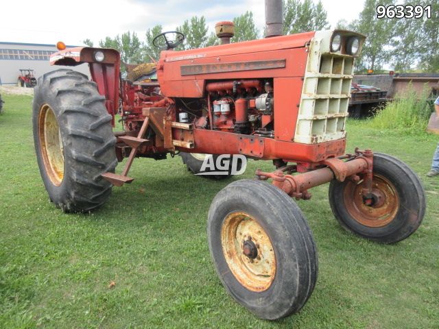 Used 1971 Cockshutt 1655 Tractor Agdealer