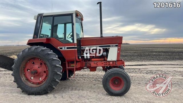 Used 1977 International Harvester 1086 Tractor | AgDealer