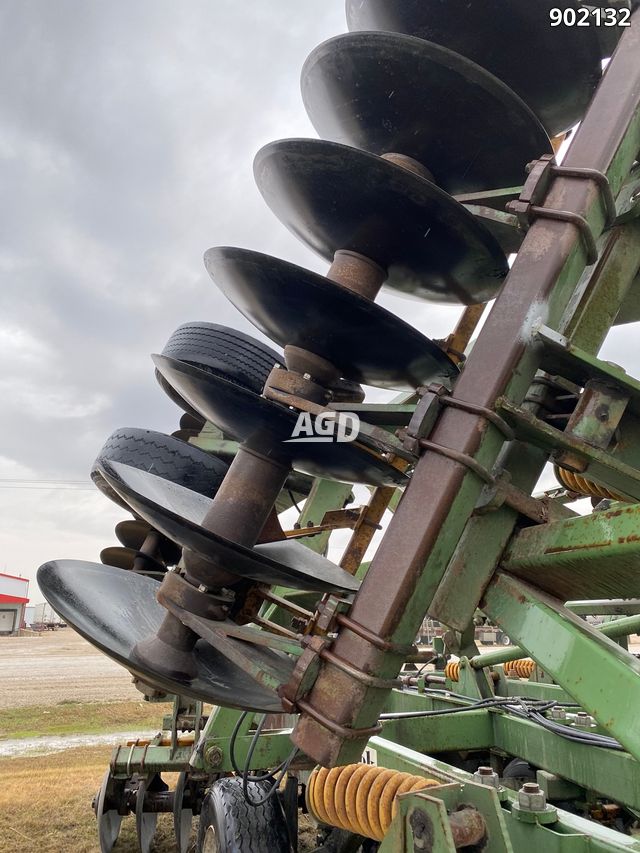 Used 2003 Wishek 842NT30 Disc AgDealer