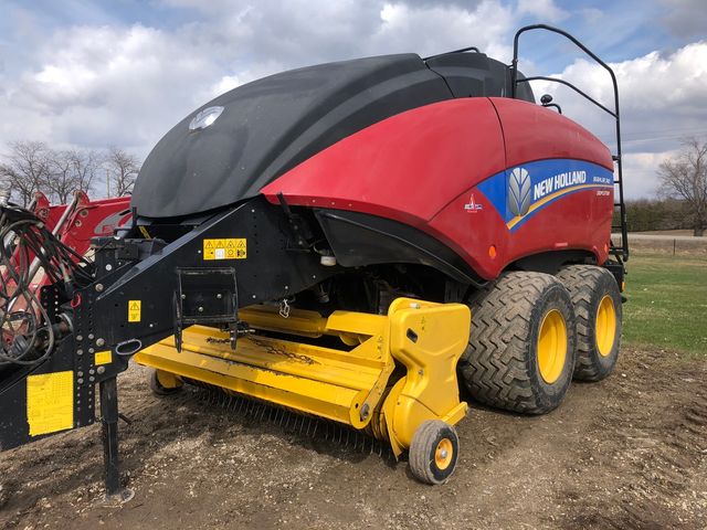2016 New Holland 340 Square Baler - Large