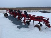 Image for article Used Case IH 710 Plow