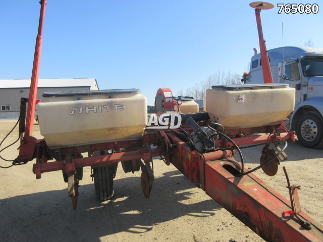 Used White 5100 Planter | AgDealer