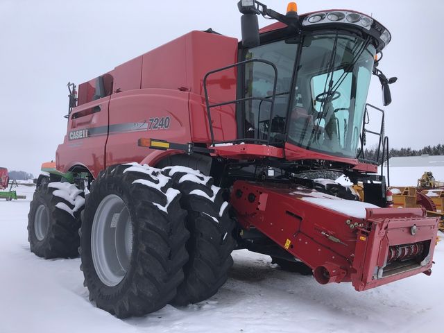 2016 Case IH 7240 Combine