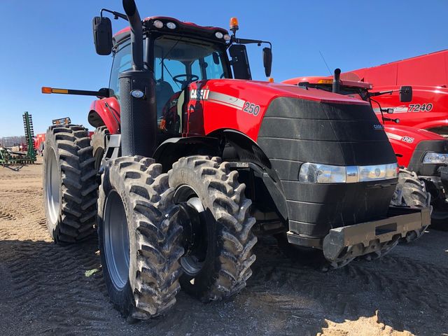 2019 Case IH MAGNUM 250 Tractor