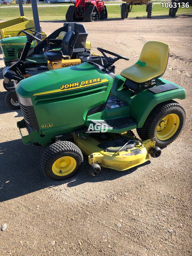 1996 john deere 345 lawn tractor