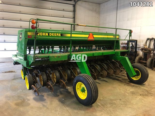 John Deere 750 Drills Planting And Seedings For Sale In Canada And Usa Agdealer 3215