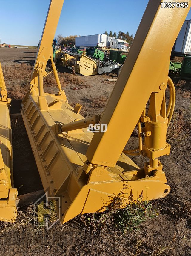 Used Caterpillar D6 Brush blade Blade AgDealer
