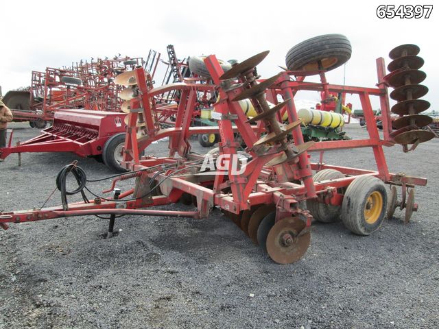 Used Massey Ferguson 820 Disc | AgDealer