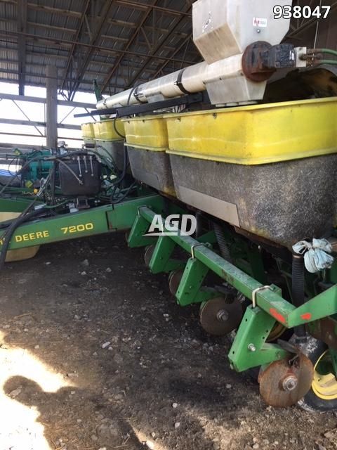 Used 1996 John Deere 7200 Planter | AgDealer