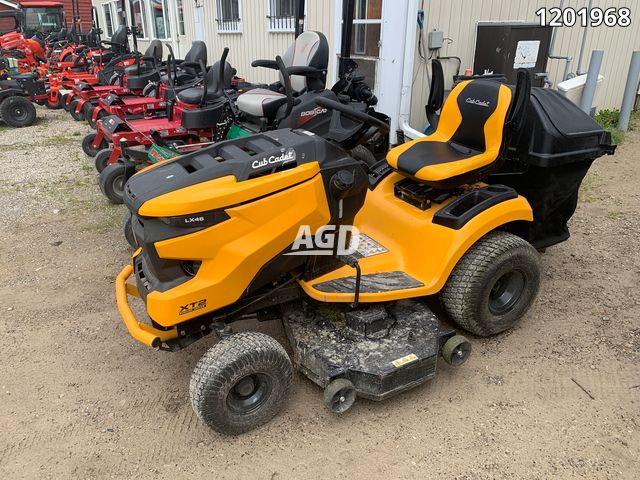 Usagé Cub Cadet Lx46 Tracteur à Pelouse Agricoleidéal 