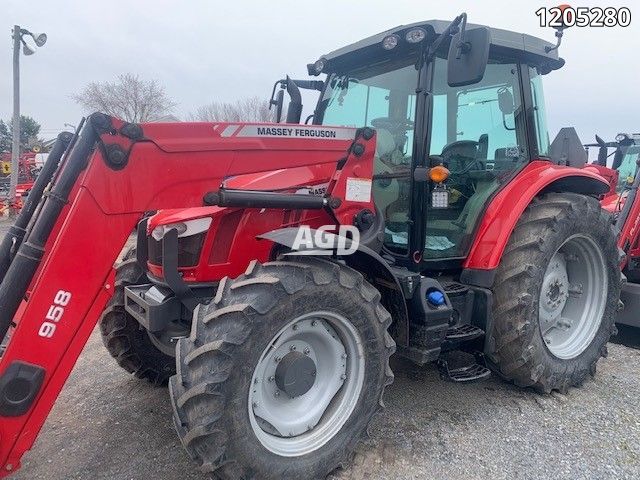 Used 2016 Massey Ferguson 5712SL Tractor | AgDealer