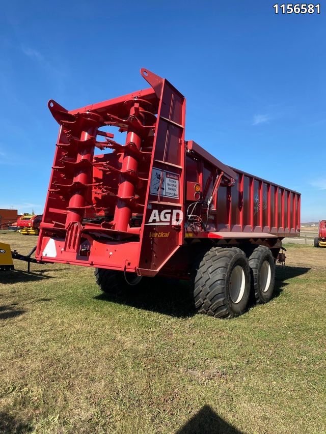 Used 2022 Meyer 9524 Manure Spreader AgDealer