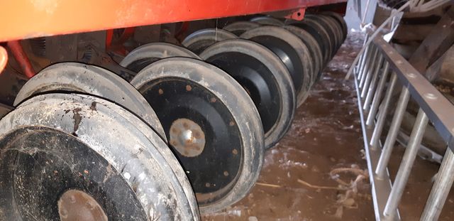 Case IH 5100 Drill