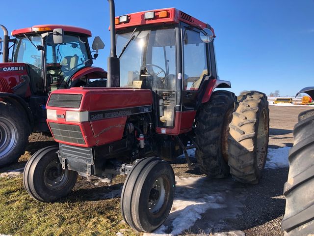 1993 Case IH 695 Tractor