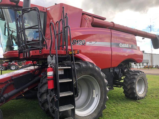 2010 Case IH 8120 Combine