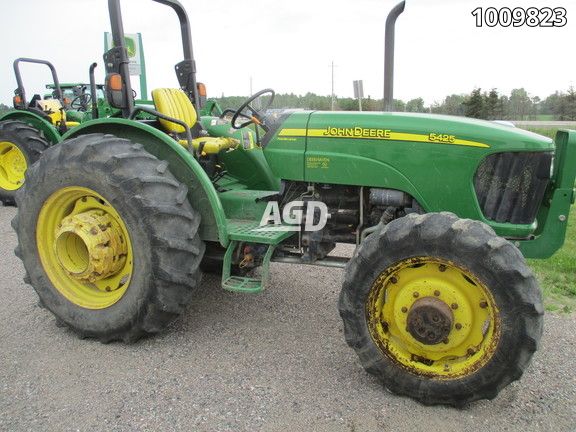 John Deere 40 Hp To 99 Hp Tractors For Sale In Canada And Usa Agdealer 