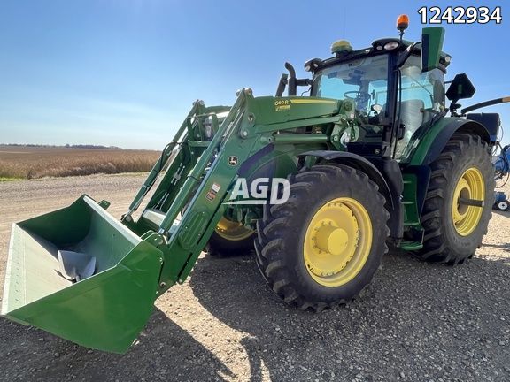 Used 2022 John Deere 6215r Tractor 