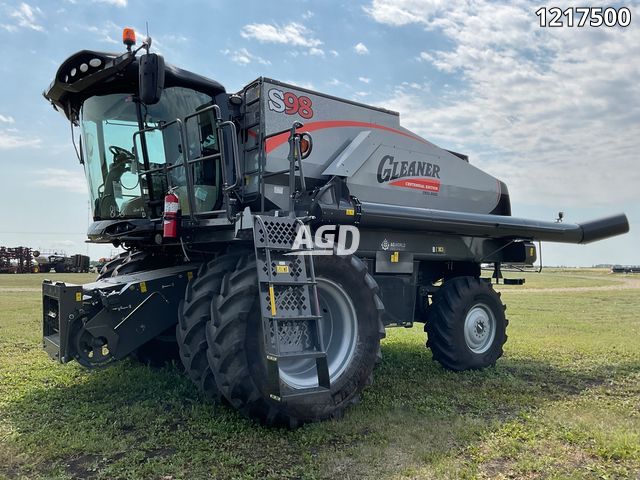 New 2023 Gleaner S98 Combine | AgDealer