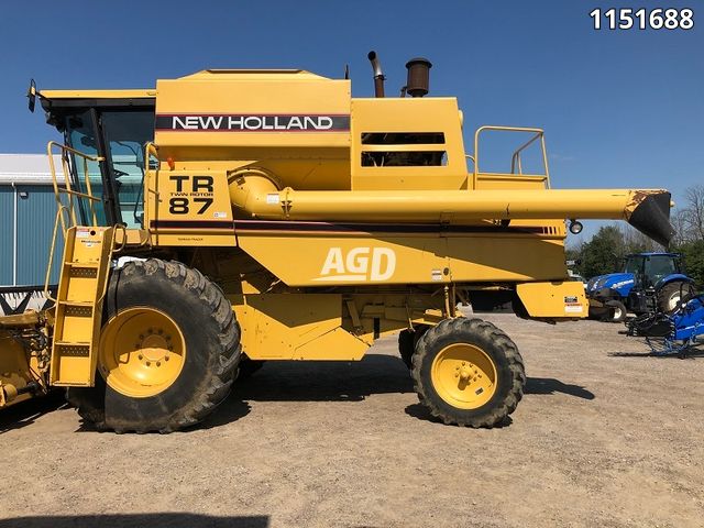 Used 1995 New Holland TR87 Combine | AgDealer