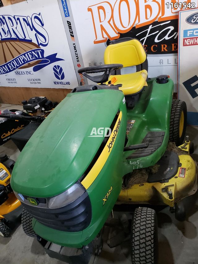 Used John Deere X324 Lawn Tractor Agdealer 1188