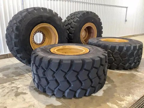 Main image for Used 2021 Caterpillar 966 Front End Loader