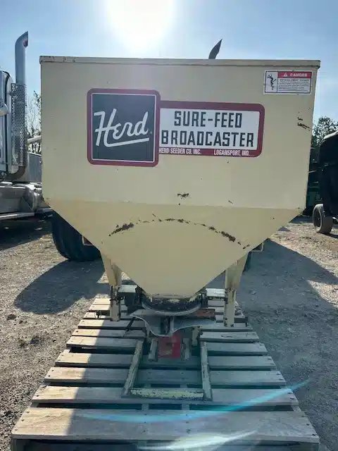 Main image for Used 750S Spreader - Fertilizer