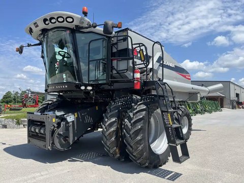 Main image for Used 2014 Gleaner S77 Combine