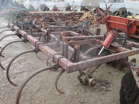 Main image for Used Brillion 11 shank Disc Chisel