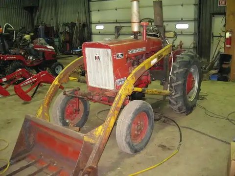 Main image for Used International Harvester 140 Tractor