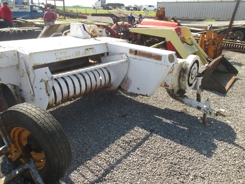 Main image for Used International Harvester 27T Square Baler - Small