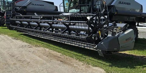 Main image for Used Gleaner 8200 Header - Auger