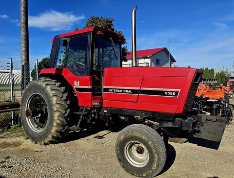 Main image for Used 1983 International Harvester 5088 Tractor