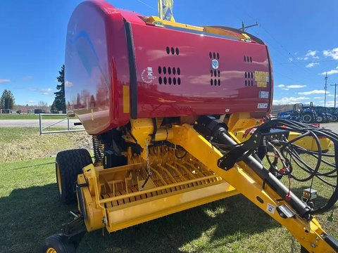 Main image for New 2023 New Holland ROLL-BELT 450 Round Baler