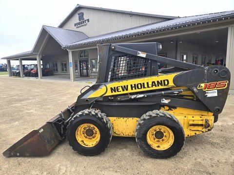 Main image for Used 2010 New Holland L185 Skid Steer