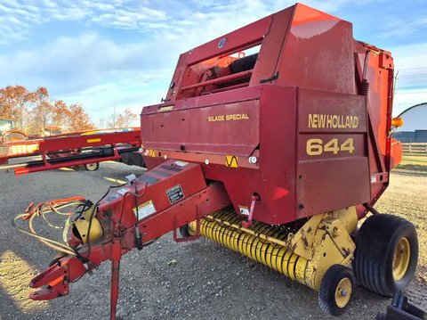Main image for Used 1996 New Holland 644 Round Baler
