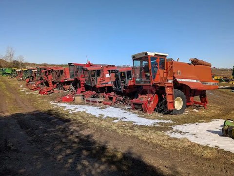 Main image for Used Case IH 1400 & 1600 & 2000 Series Combine