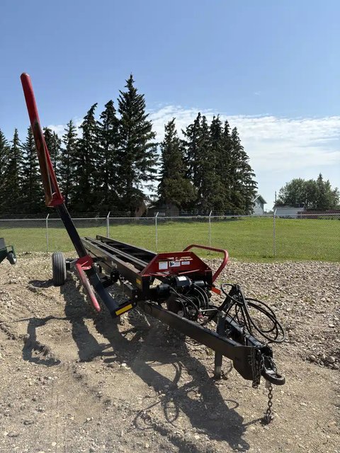 Main image for Used 2015 Buhler Farm King 1450 Bale Mover