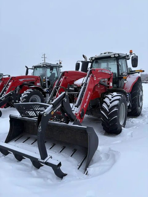 Main image for Used 2022 Massey Ferguson 7718S Tractor