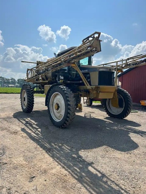 Main image for Used 2004 RoGator 1064 Sprayer - Self Propelled