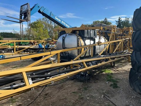 Main image for Used 2015 RoGator RG900 Sprayer - Self Propelled