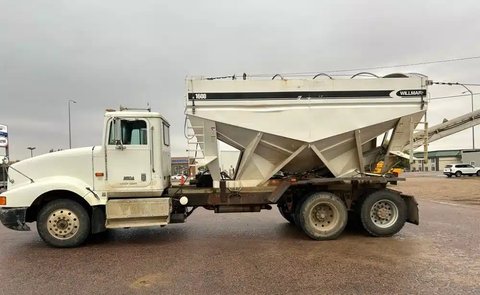 Main image for Used 2014 Willmar 1600 Tender