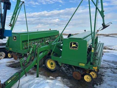 Main image for John Deere 455 Drill