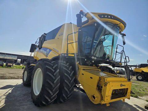 Main image for Used 2023 New Holland CR9.90Z Combine